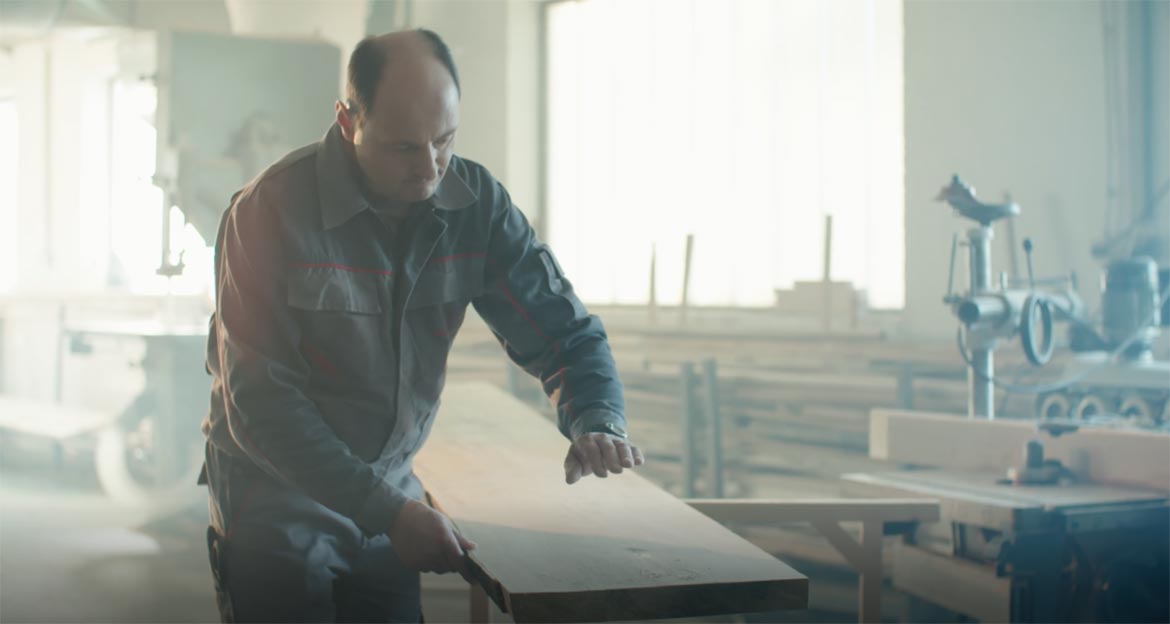 Sedežna se izdela v dimenziji za prostor Dimenzijska prilagoditev sedežne